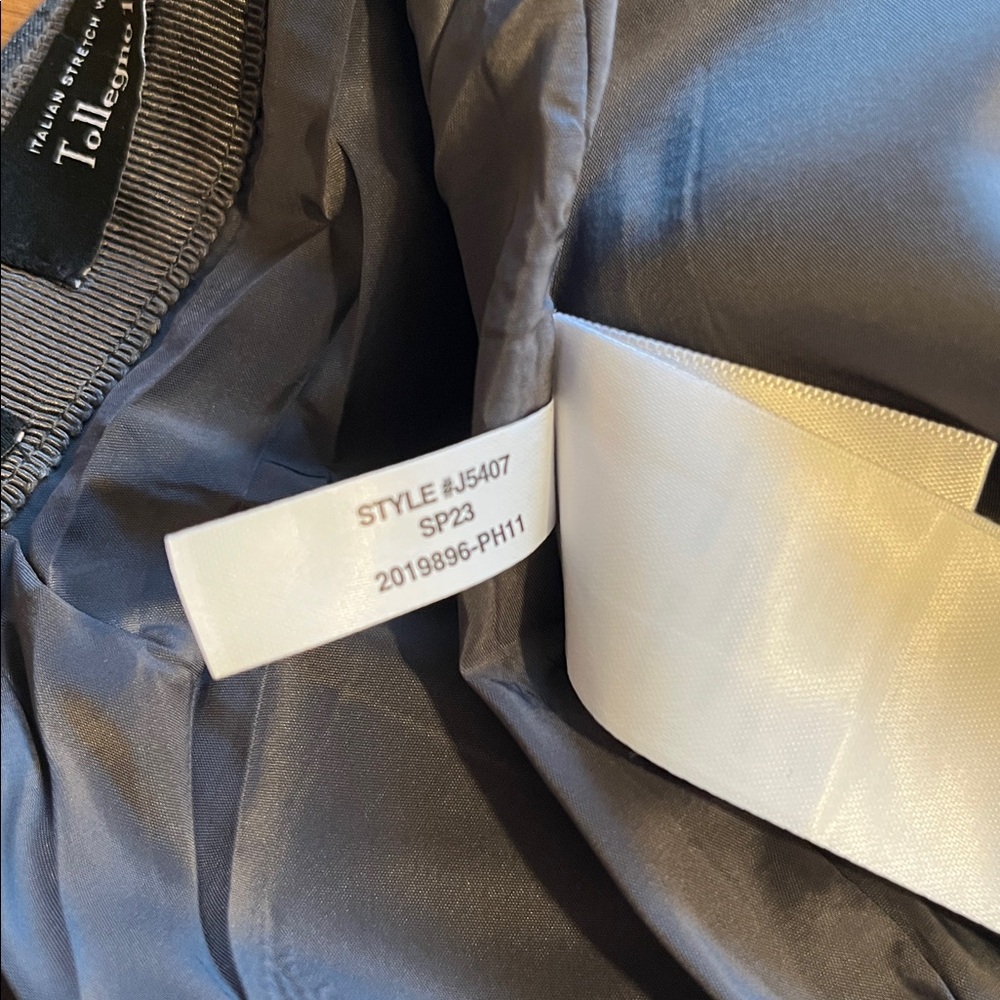NWOT J.Crew | No. 2 Pencil skirt in Italian stretch wool | Heather Coal | Size 2 - Picture 15 of 15